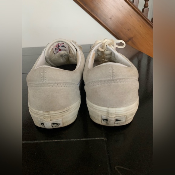 Cream white vans, women’s 9, men’s 7 - Picture 2 of 7